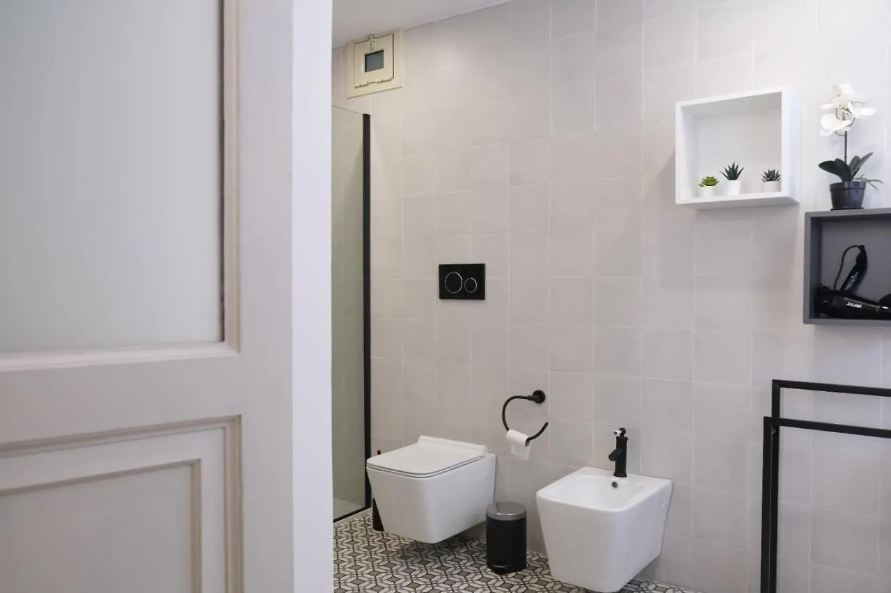 Toscano Palace Luxury Rooms CTA 0*,  Italia