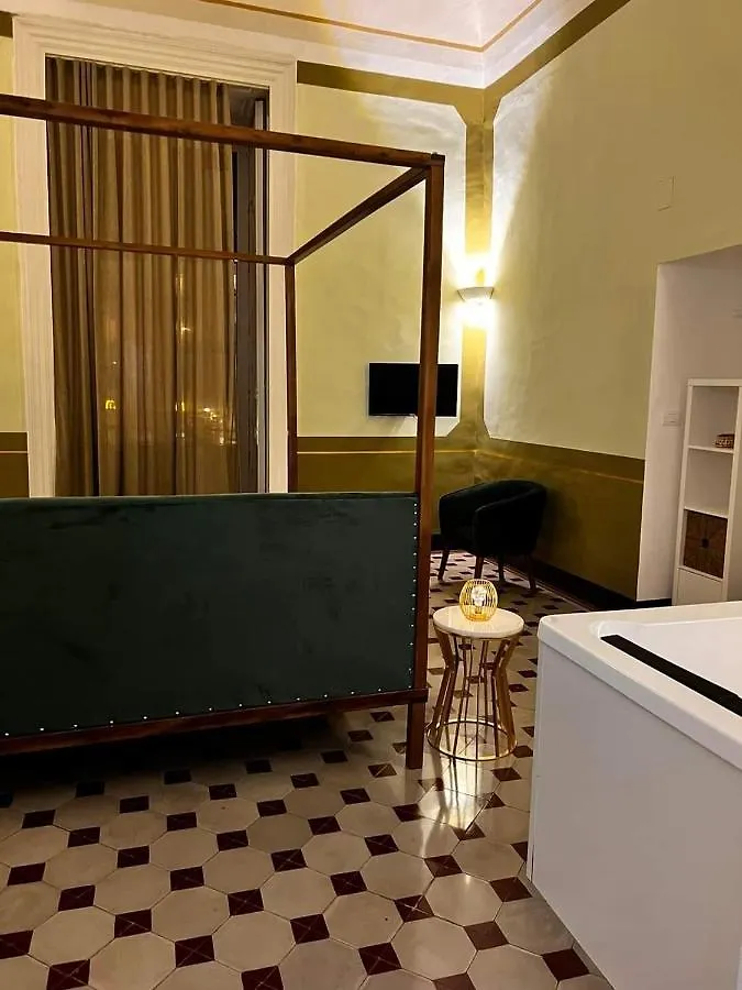 Toscano Palace Luxury Rooms CTA Bed and breakfast